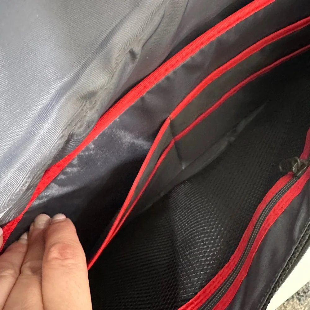 Pt laptop black briefcase with pockets.